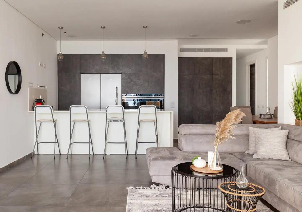 Oַ&O Group- Luxury Penthouse Jacuzzi Sea 36 Floor Apartment Bat Yam Bagian luar foto