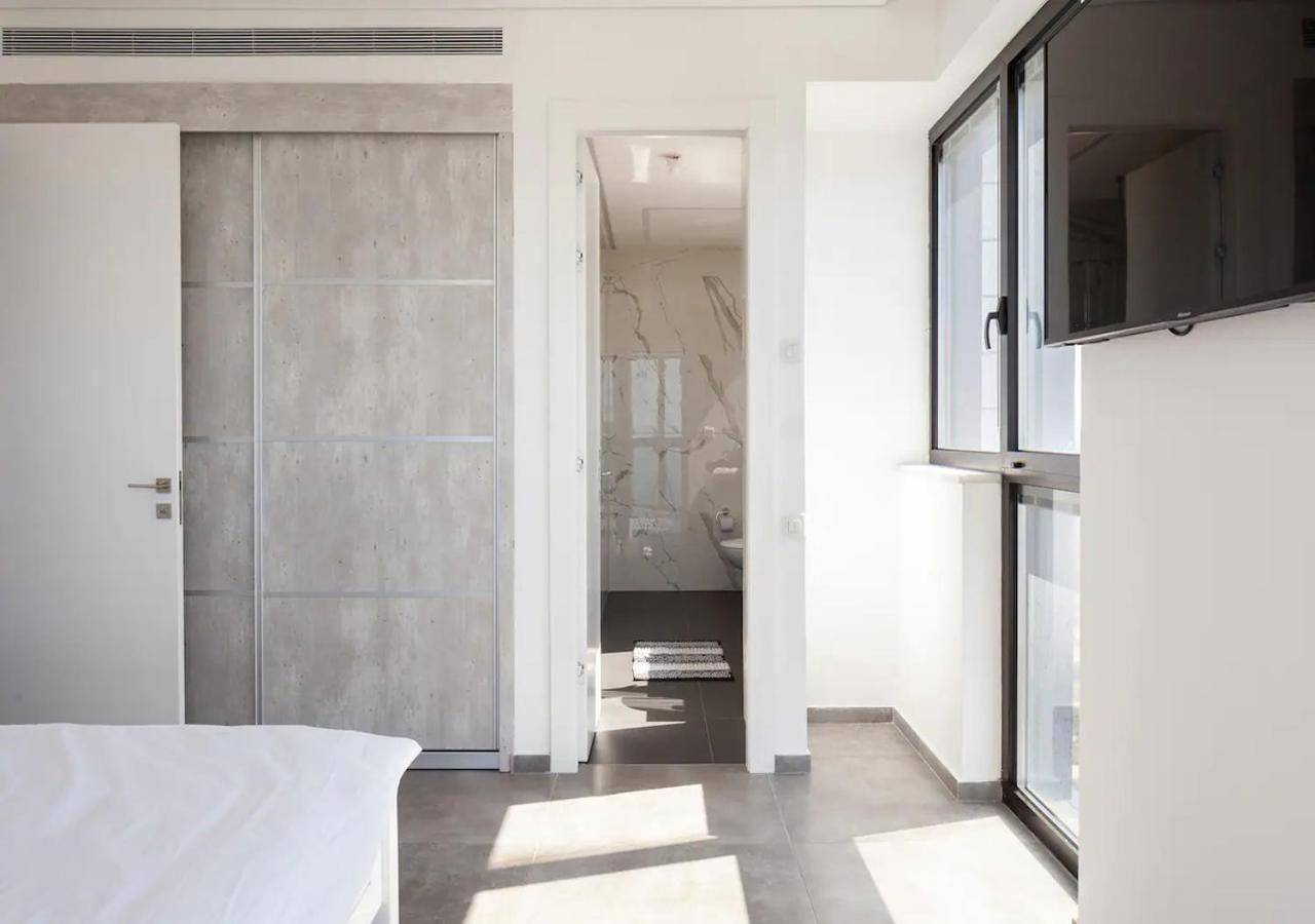 Oַ&O Group- Luxury Penthouse Jacuzzi Sea 36 Floor Apartment Bat Yam Bagian luar foto