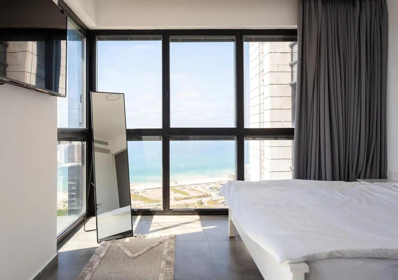 Oַ&O Group- Luxury Penthouse Jacuzzi Sea 36 Floor Apartment Bat Yam Bagian luar foto