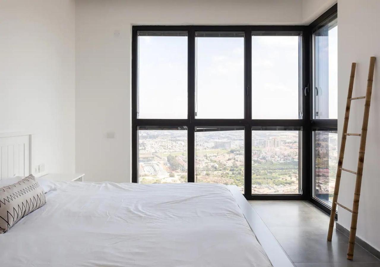 Oַ&O Group- Luxury Penthouse Jacuzzi Sea 36 Floor Apartment Bat Yam Bagian luar foto